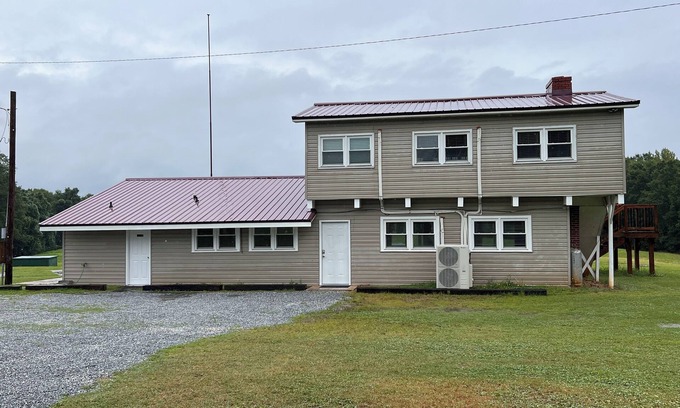 Drayton Cabina | 88-acre w/ Lodge, pavilion, and lake in SC! Sit back and relax at VSL!