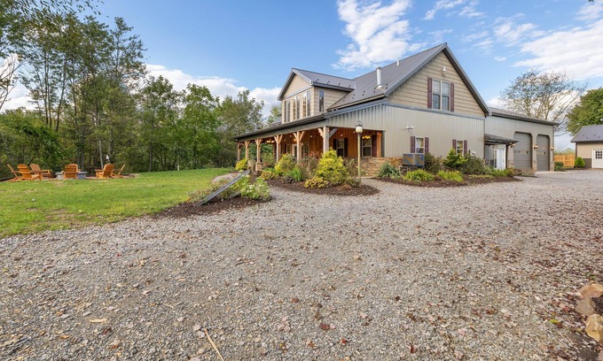 Walker Lake Cabina | 8bd w/ Hottub & Large Game Room | Walker Lake