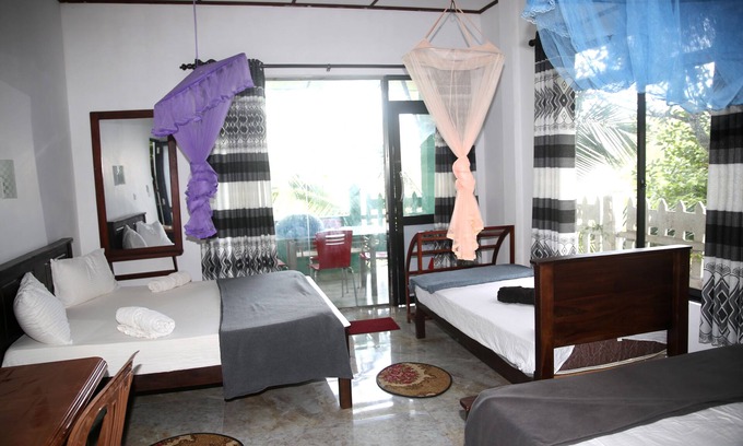 Ella Casa | 9 Arch View Rest Inn