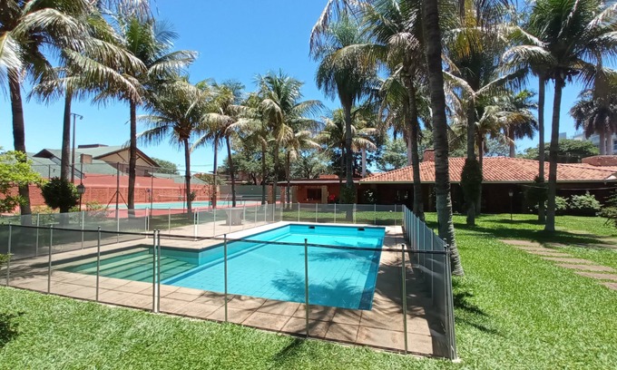 Asuncion Villa | Quinta de 8 habitaciones con piscina, tenis, quincho y espacio de coworking.
