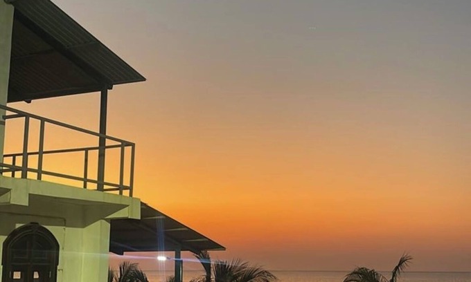 Trujillo Cama Y Desayuno | 9 Charmin beachfront suites with 2 swimming pools in cool Trujillo.