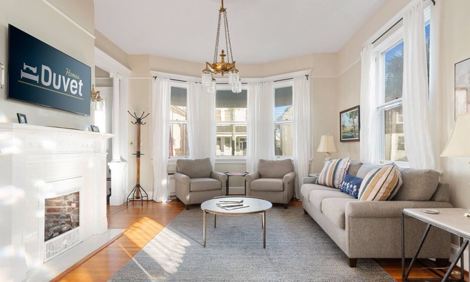South of Broad Casa | 9 Colonial St 3br/3.5ba
