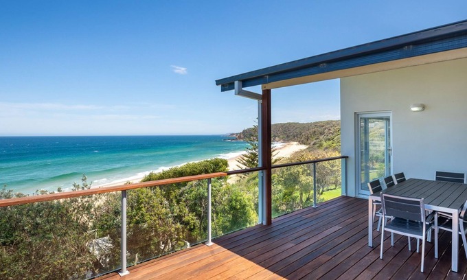 Bermagui Casa | 9 Dickinson Avenue - Ocean and Mountain Views