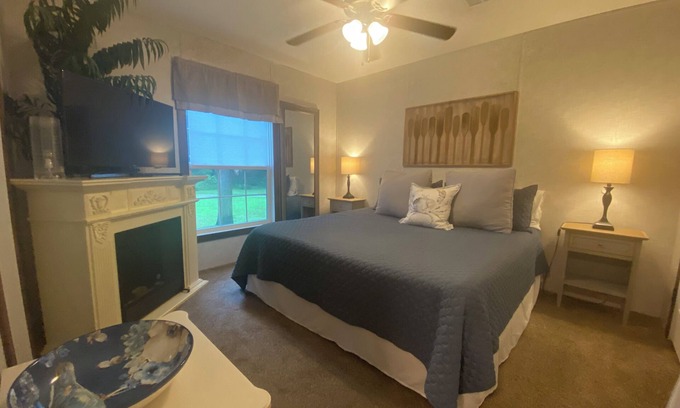 Dunnellon Casa | 9-Guest+River Access+Dogs+powerisOn!