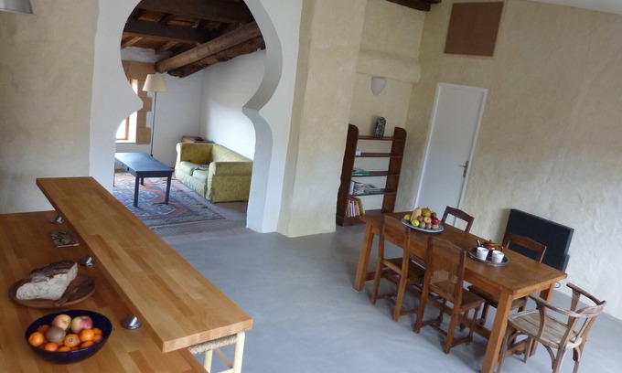 Lioux Casa | A 9 km de Gordes, Casa de Aldea con terraza
