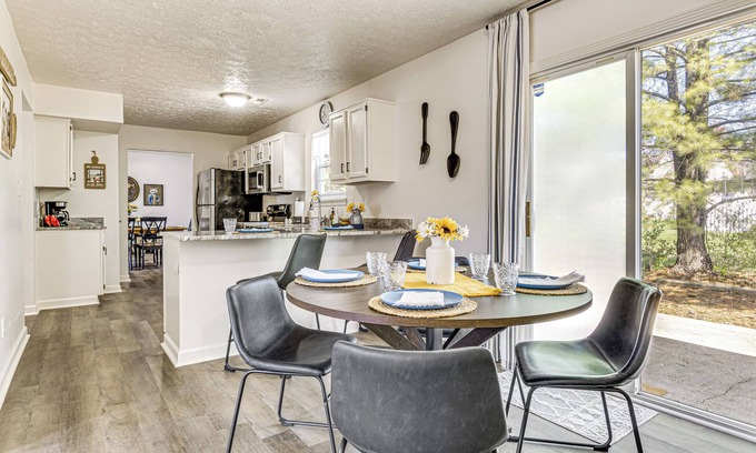 Wayne Casa | 9 Mi to Dtwn Indianapolis: Family-Friendly Home!
