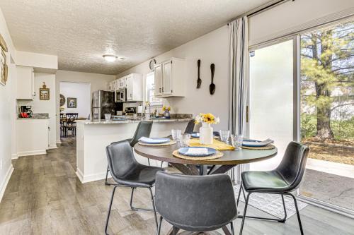 Wayne Casa | 9 Mi to Dtwn Indianapolis Family-Friendly Home!