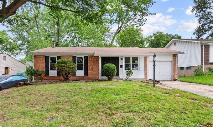 Airport Township Casa | 9 Mi to Forest Park: Pet-Friendly Home in St Louis