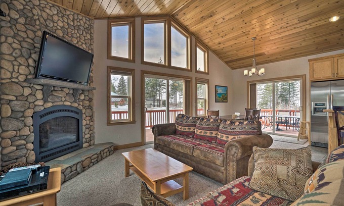 Mountain View Estates Casa | ¡NUEVO! South Lake Tahoe Home, 9 millas a Heavenly Mtn!