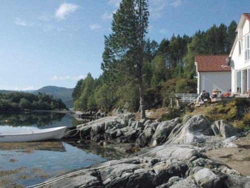 Ulstein Municipality Casa | 9 person holiday home in GURSKØY-By Traum