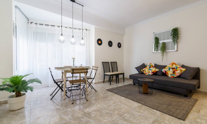 Centro Apartamento | 90 m² Apartamento ∙ 3 habitaciones ∙ 7 huéspedes