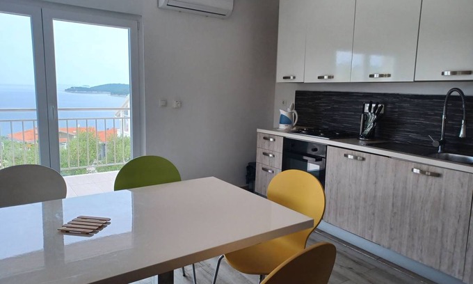 Razanj Apartamento | 90 m² Apartamento ∙ 2 habitaciones ∙ 4 huéspedes