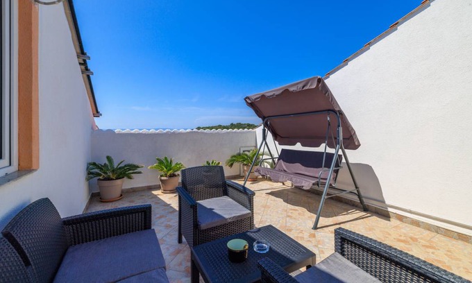 Lopar Apartamento | 90 m² Apartamento ∙ 2 habitaciones ∙ 6 huéspedes