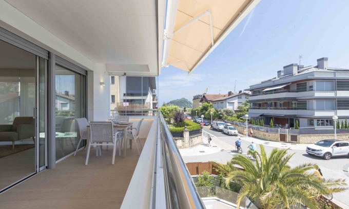 Antiguo Apartamento | 90 m² Apartamento ∙ 3 habitaciones ∙ 6 personas