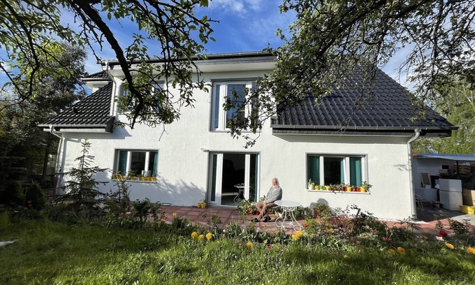 Lindenberg Apartamento | 90 m2 family apartment in a new villa 16km from Berlin center with up to 3 beds