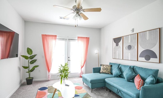 Orange Park Apartamento | 9204- 1 Bed Sleeps 4 -Gym-Pet-EV2-Pool