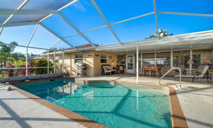 Venice Gardens Casa | 9434LAKESIDEVIMH - Lakeside House