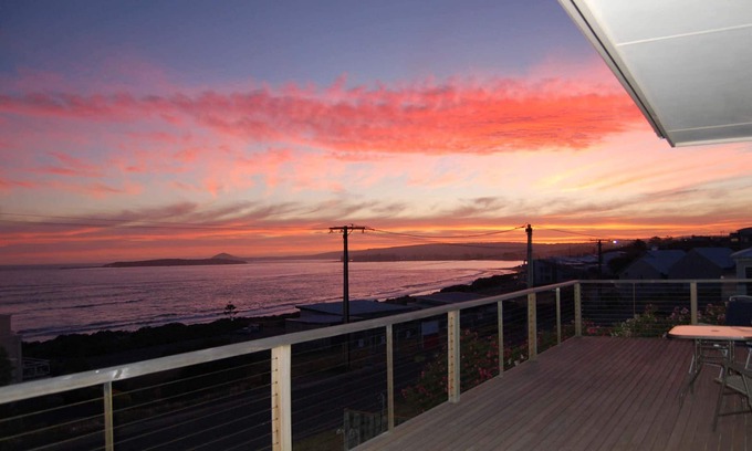 Hayborough Casa | 98 Seagull Avenue: impresionantes vistas perfectas para hasta 12 huéspedes