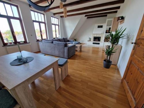 Heppens Apartamento | 98qm Wohnung im Villenviertel - Voll ausgestattet mit Balkon und Kamin - WLAN gratis