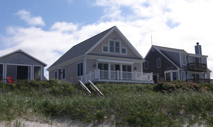 East Sandwich Cabaña | 99B North Shore Blvd SD134