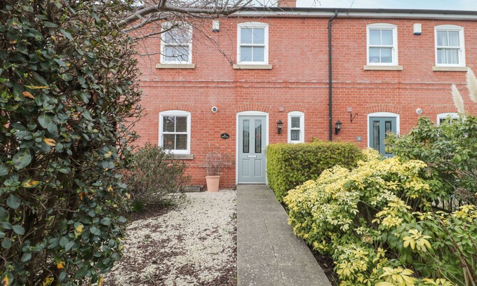 Christchurch Cabaña | 9A WICK LANE, family friendly, with a garden in Christchurch
