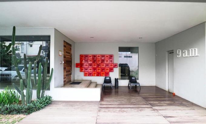 Binong Casa | 9AM