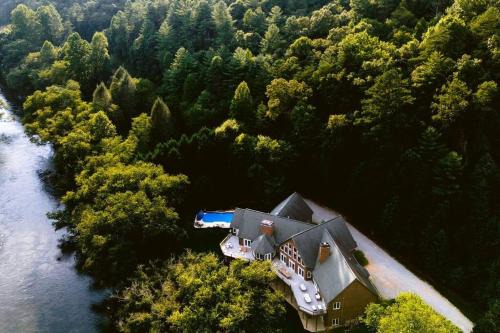 Mineral Bluff Casa | 9BDRM Toccoa River Estate with Pool and Games