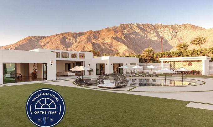 Racquet Club West Casa | 9BR Luxury Oasis Estate / Spa Lounge and Vintage Trailer
