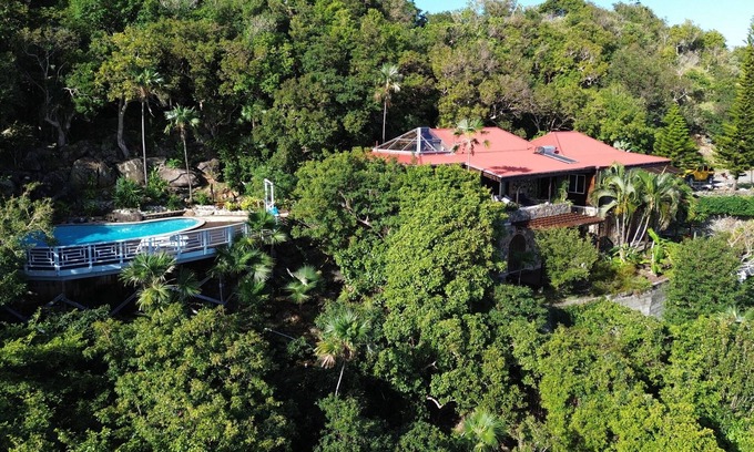 Estate Dorothea Casa | UN RETIRO DE NATURALEZA PRIVADO DE 15 ACRE