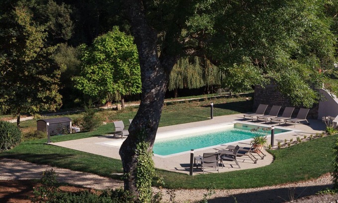 Saint-Sernin-du-Plain Casa | A 17th century luxury Manor