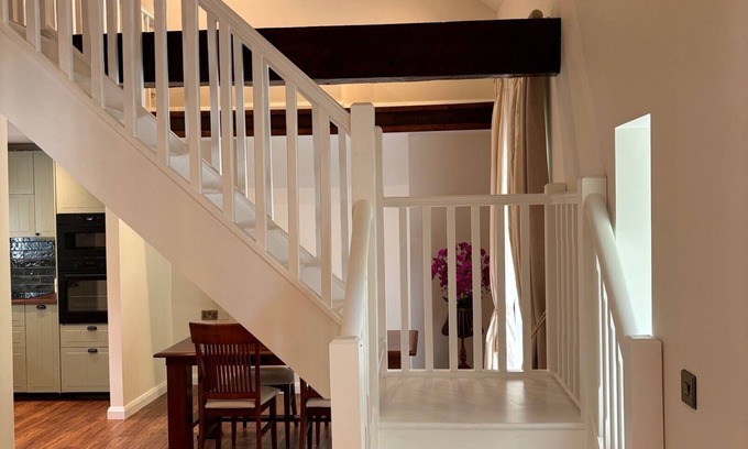 Limavady Cabaña | A 2bed, 2bath cottage with loft suite located in the historic Walworth Demesne.