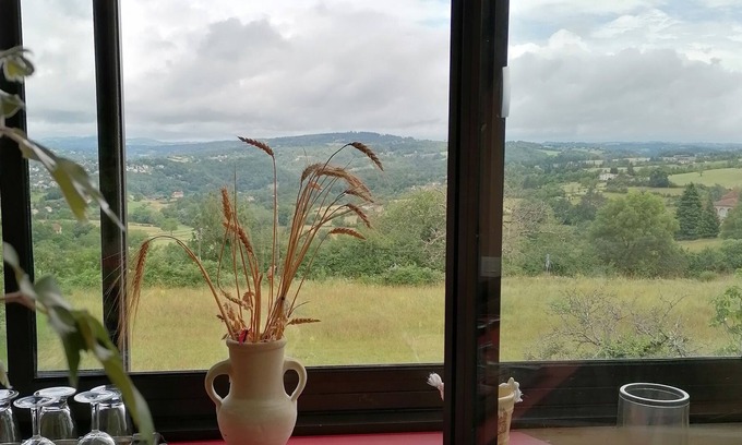 Capdenac-Le-Haut Apartamento | A 5 MN DE Figeac Appart Lumineux