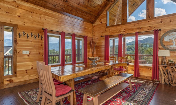 Chalet Village North Cabina | A+ Amazing Views