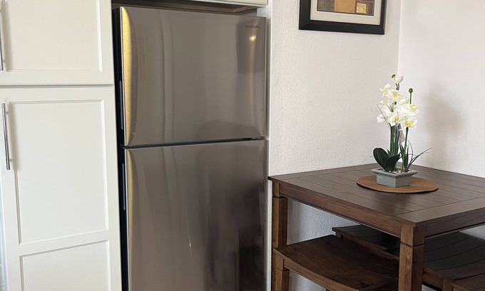 Survey Creek Apartamento | A beautiful 1-bed/1 bath with AC and WiFi in a nice neighbor in Coconut Creek.