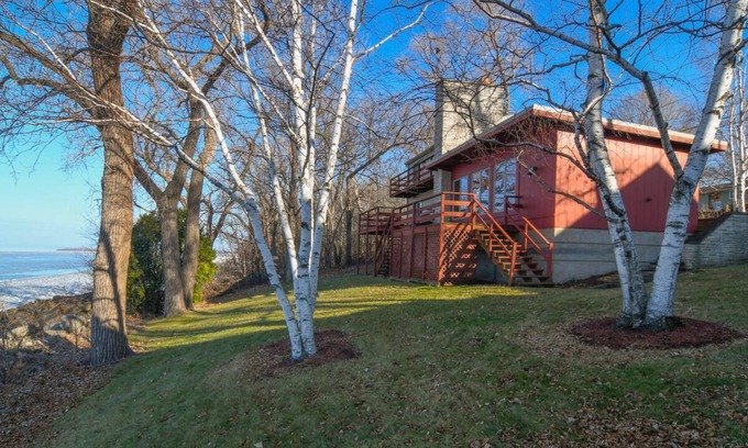 Green Bay Casa | A beautiful bayside cottage perfect for family stays!
