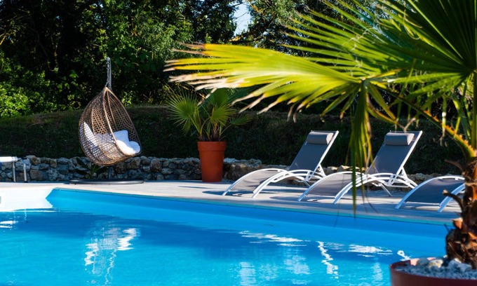 Lorignac Casa | A beautiful french mansion, set on 4 acres amongst Cognac vines and sunflowers