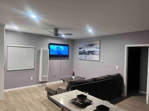 Downey Apartamento | A beautiful guest house/Downey