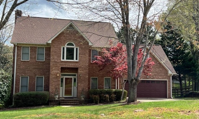 Gastonia Casa | A beautiful home in a quiet neighborhood!