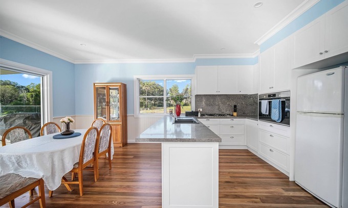 Darawank Otro | A beautiful new 5 bedroom farmhouse with an in-ground pool surrounded by nature