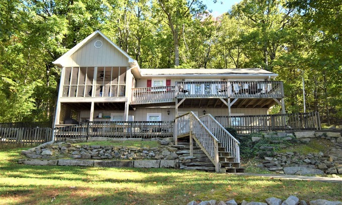 Scottsboro Casa | A beautiful piece of Heaven on the waterfront