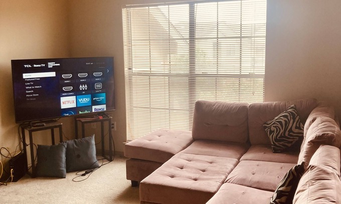 Central Southwest Apartamento | A Beautiful sunny Quiet & comfy 1 bedroom apartment