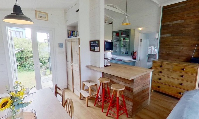 Hayle Apartamento | A beautifully presented property, located in a quiet spot within the park.