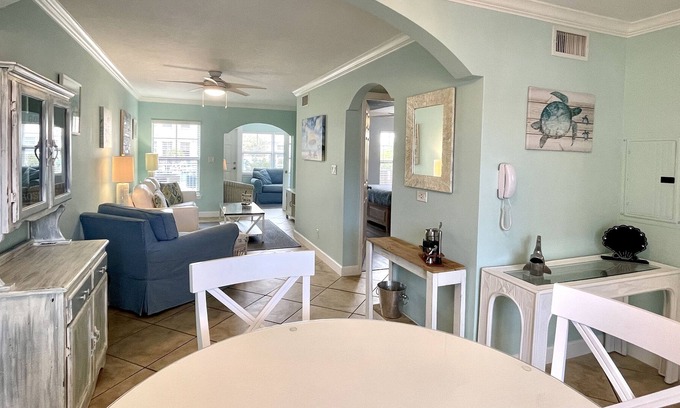 Indian Shores Complejo | A Bldg.1st floor.No stairs,Pool,Intracoastal outside your door! Beach easy walk.