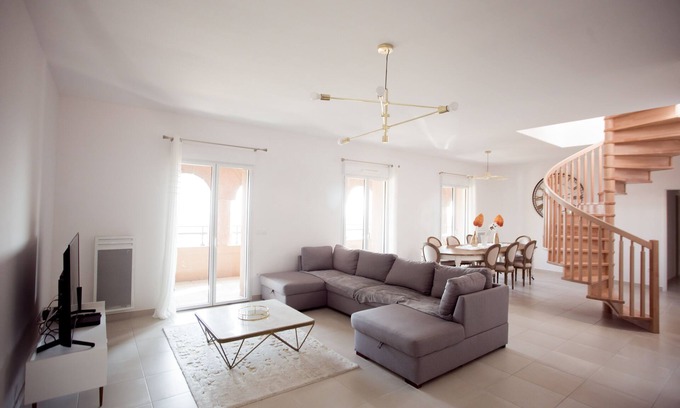 La Londe-les-Maures Apartamento | A breathtaking view 5 minutes from the Chateau de Brégancon