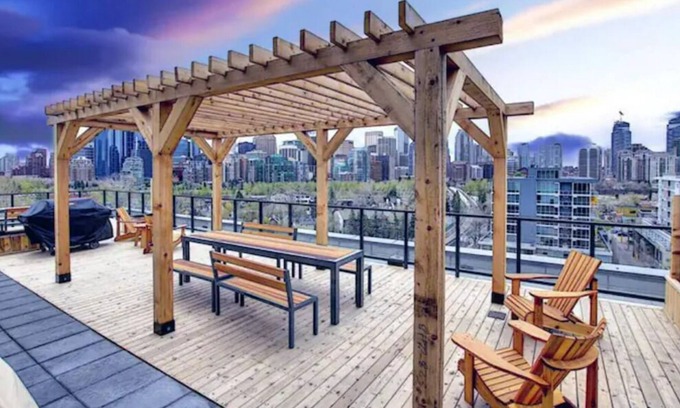 Kensington Apartamento | A/C Chic Luxury Near River, Patios, Food + Parks