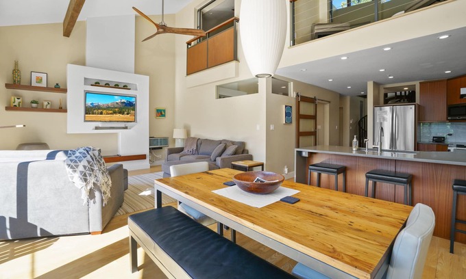 Purgatory Casa | A/C, Luxury Condo, High-Speed Internet!