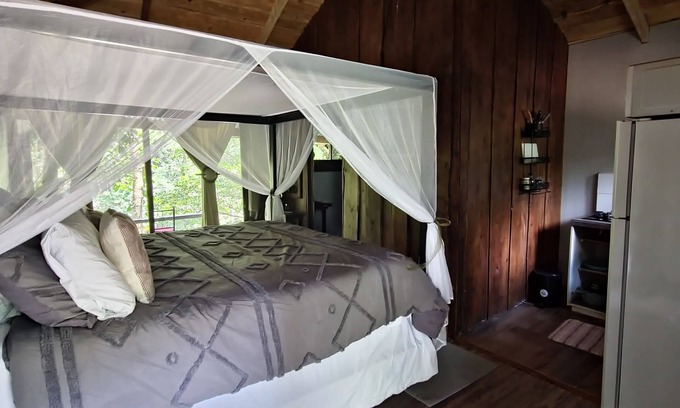Páramo Cabina | Cabaña junto al río,perfecta para desconectar de la realidad y descansar