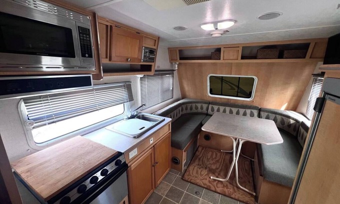 Bridgeport Casa | A Camper's Dream