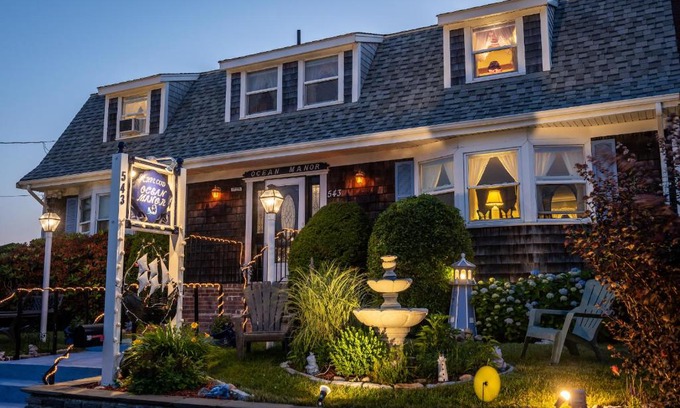 Hyannis Cama Y Desayuno | A Cape Cod Ocean Manor Inn