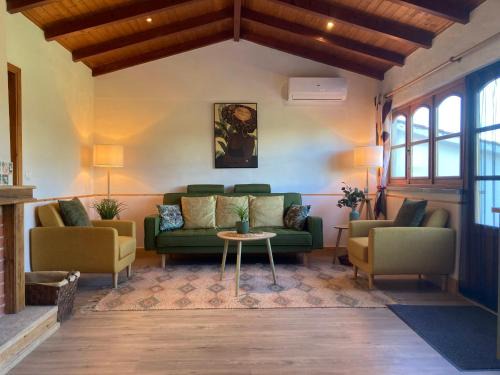 Sao Martinho da Cortica Cama Y Desayuno | A Casa Amarela Guesthouse